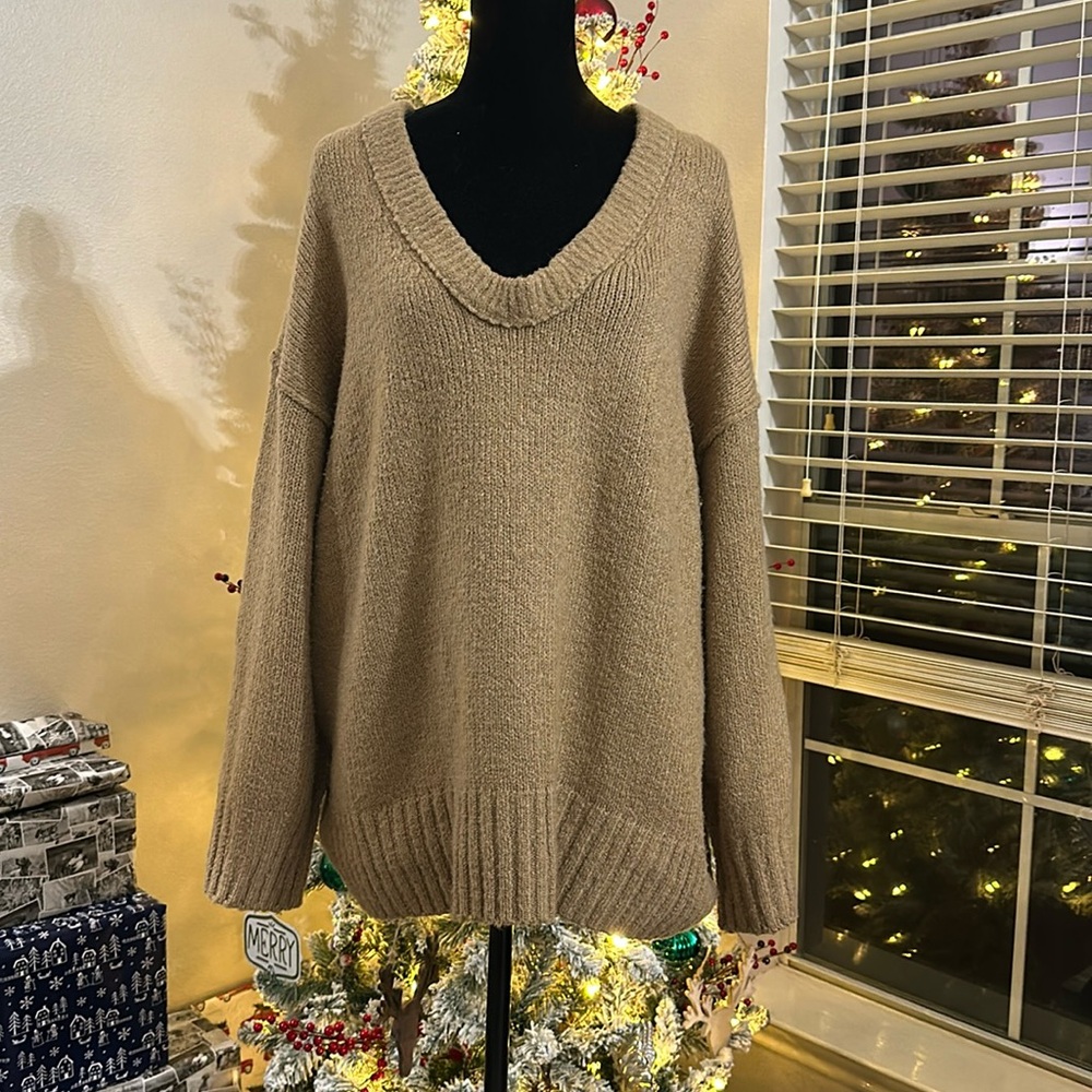 EUC FREE PEOPLE Brookside Oversized Sweater, Cozy Knit Chunky Desert Camel - M